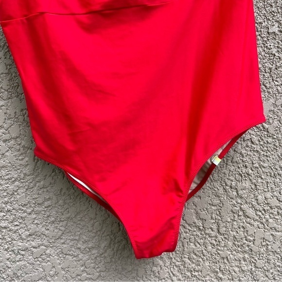 Summersalt Ruched Sidestroke‎ - Picture 9 of 17